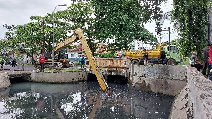 Gerak Cepat, Wali Kota Semarang Tuntaskan Perbaikan 9 Titik Jalan Rusak