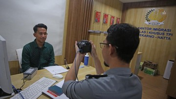 Foto Paspor Apakah Boleh Pakai Softlens? Ini Ketentuan Imigrasi