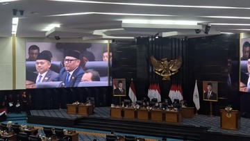 Rapat Paripurna, Sejumlah Legislator DKI Minta Sekolah Gratis Ditambah