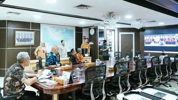 Investigasi Pengadaan Sepatu, Kemensos Akan Konsultasi ke KPK