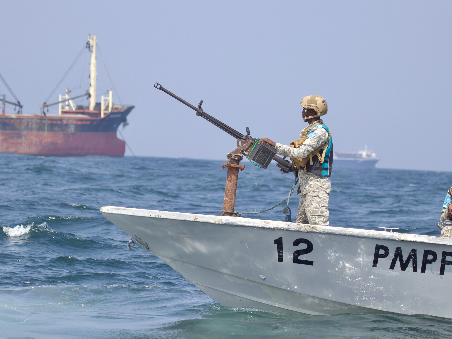 Perompak Somalia meninggalkan kapal UEA yang dibajak karena berkurangnya pasokan