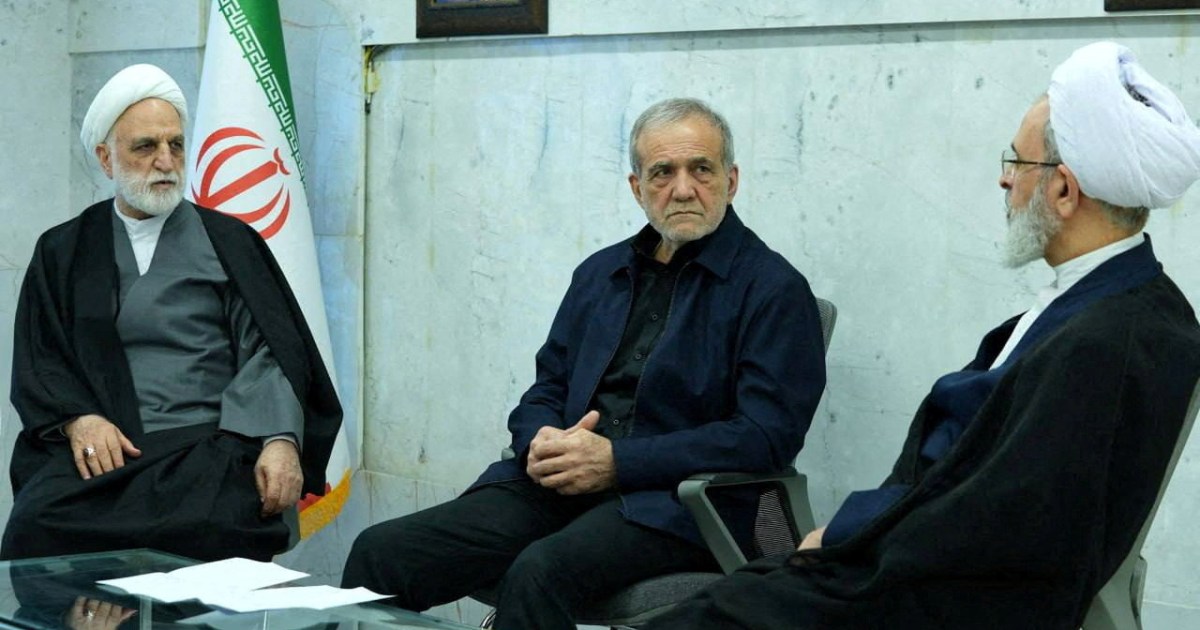 Presiden Iran Pezeshkian berupaya menghilangkan narasi kebijakan yang terpecah