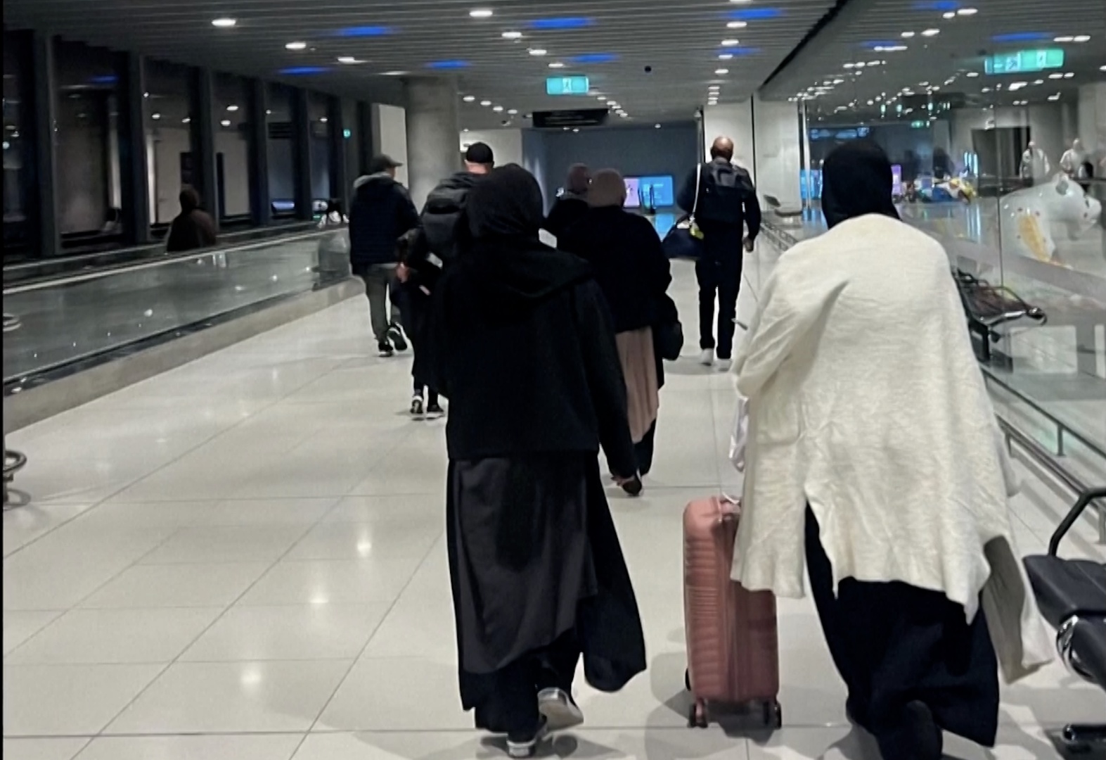 Wanita Australia yang terkait dengan ISIS ditangkap di bandara