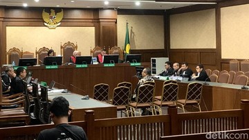 Alkisah Terdakwa Kasus Kemnaker Bersaksi Sampai Hakim Bilang Terserah