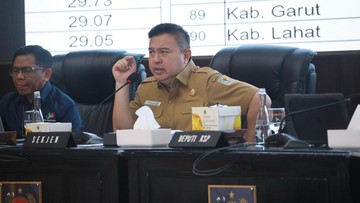 Sekjen Kemendagri Minta Pemda Atasi Kenaikan Harga Komoditas Cabai Merah