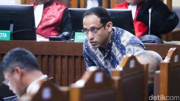 Bantah Bahas Chromebook, Nadiem Ungkap Isi Chat Grup WA 'Mas Menteri Core'