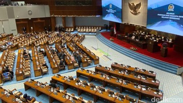 292 Anggota DPR Hadiri Pembukaan Masa Sidang, Tetapkan Pengganti Adies Kadir