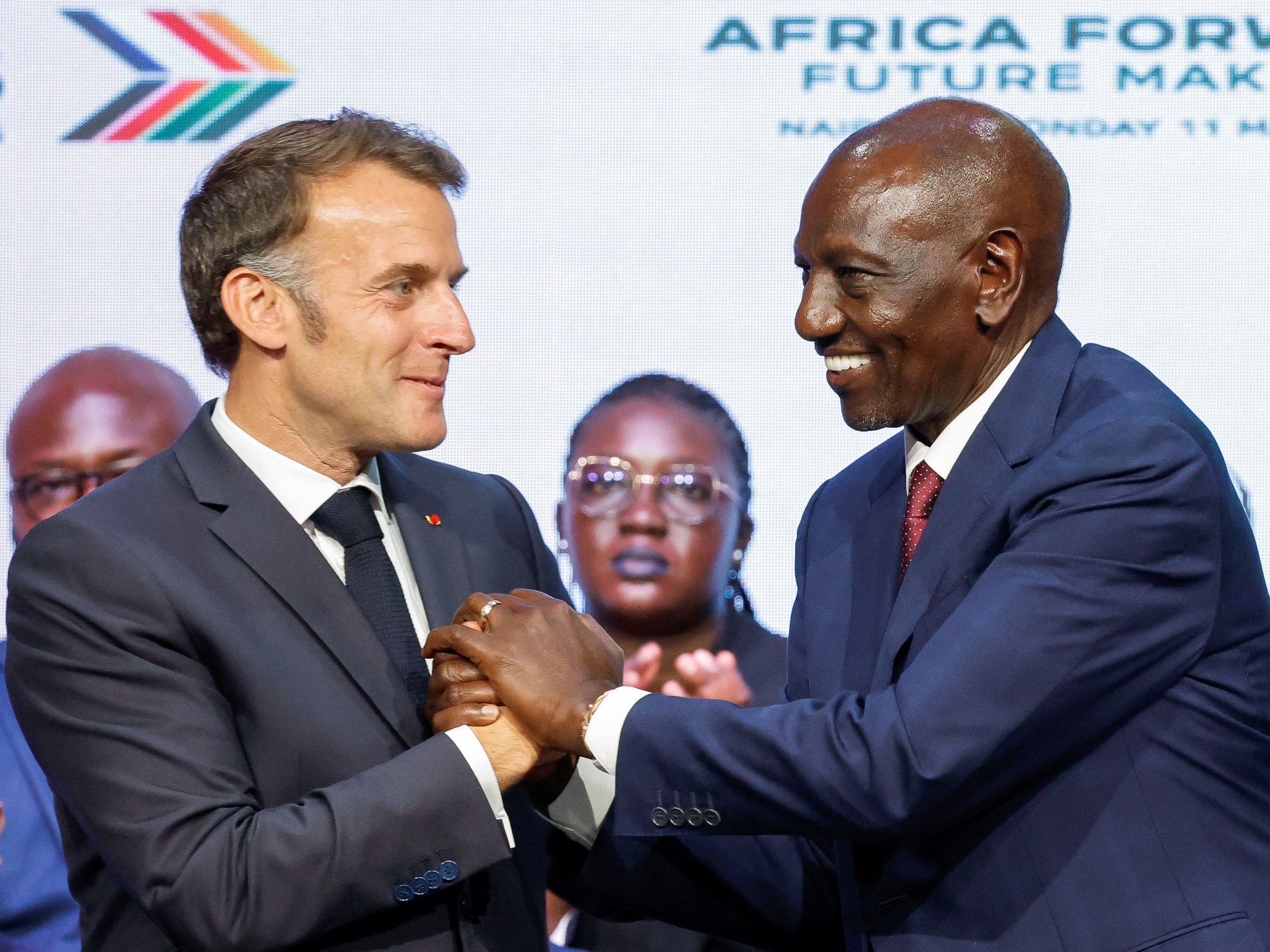 Macron dari Prancis mengumumkan investasi $27 miliar di Afrika pada pertemuan puncak di Kenya