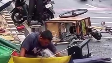 viral-pria-mabuk-ngamuk-acak-acak-gerobak-pkl-di-kalibata,-ini-faktanya