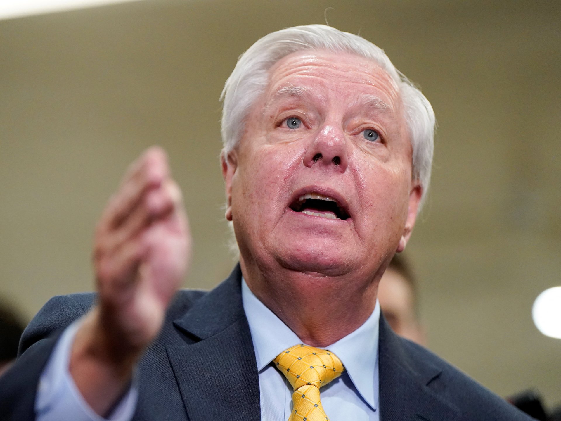 Trump mendukung Pakistan sebagai mediator Iran setelah mendapat kritik dari Lindsey Graham