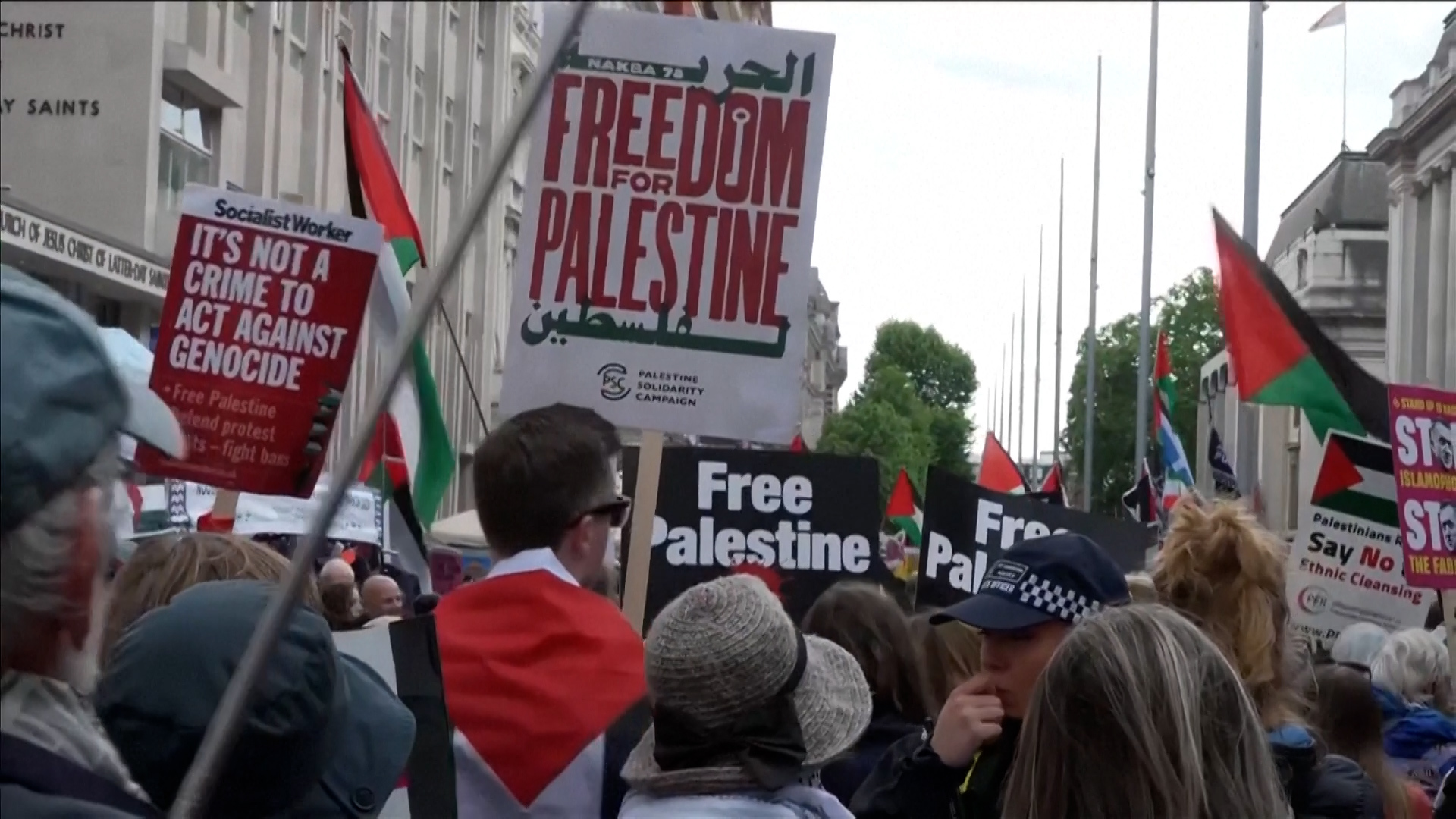 Ribuan orang melakukan unjuk rasa di pusat kota London untuk memperingati peringatan Nakba ke-78