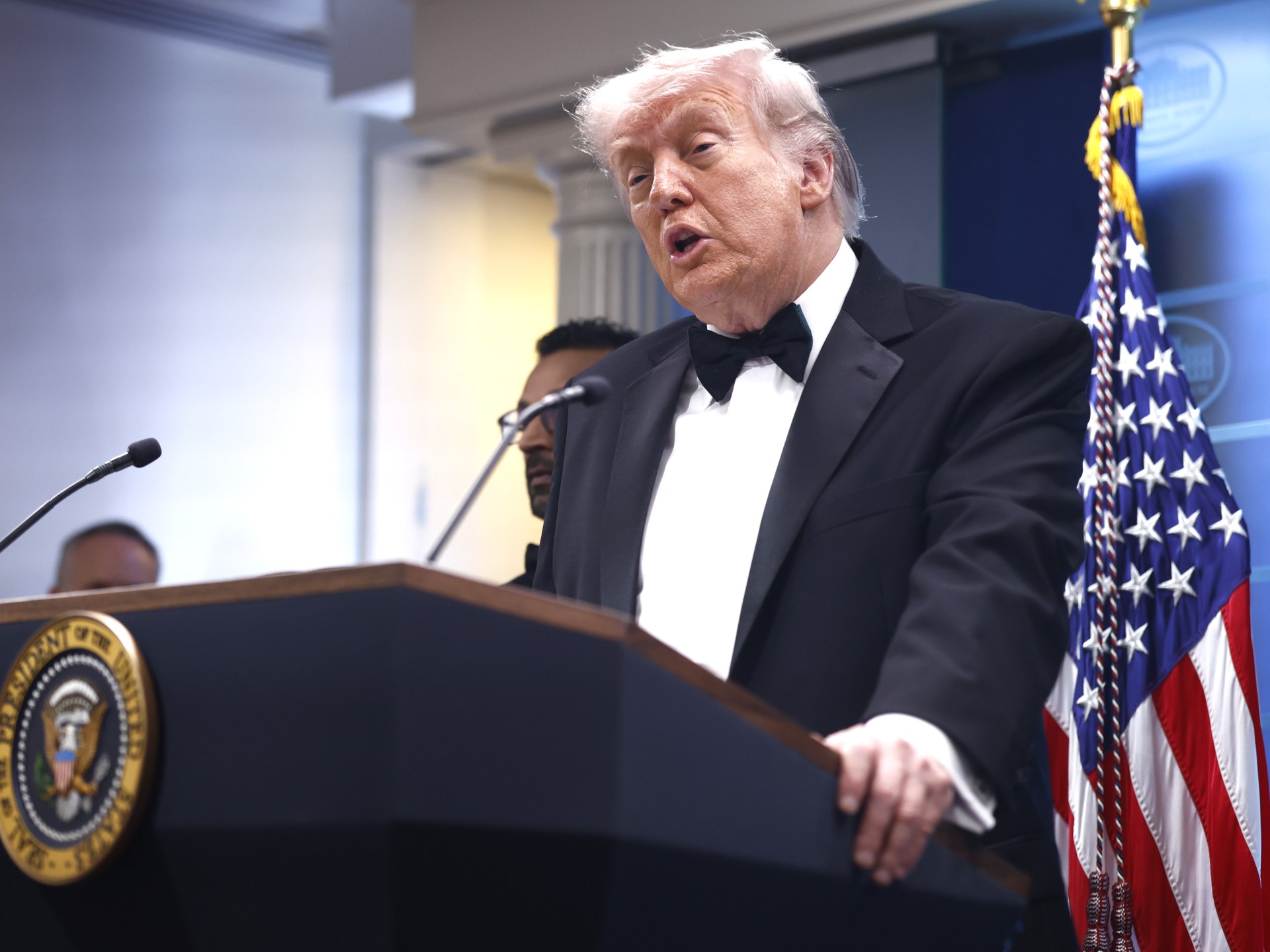 Tinjauan RUU di Senat tidak menyetujui pendanaan federal untuk ballroom Trump