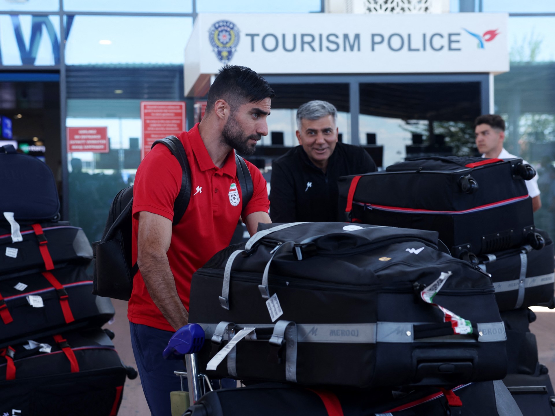 Tim Piala Dunia Iran tiba di Turki di tengah menerima visa AS