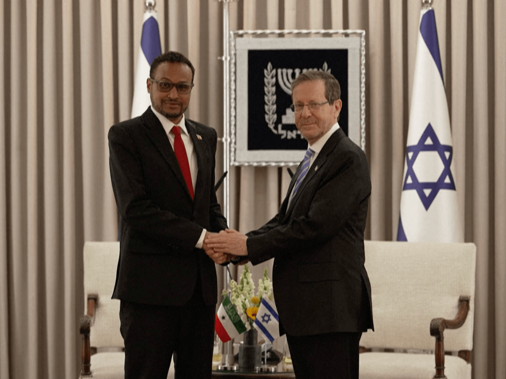 Duta Besar Somaliland pertama untuk Israel menyampaikan surat kepercayaannya