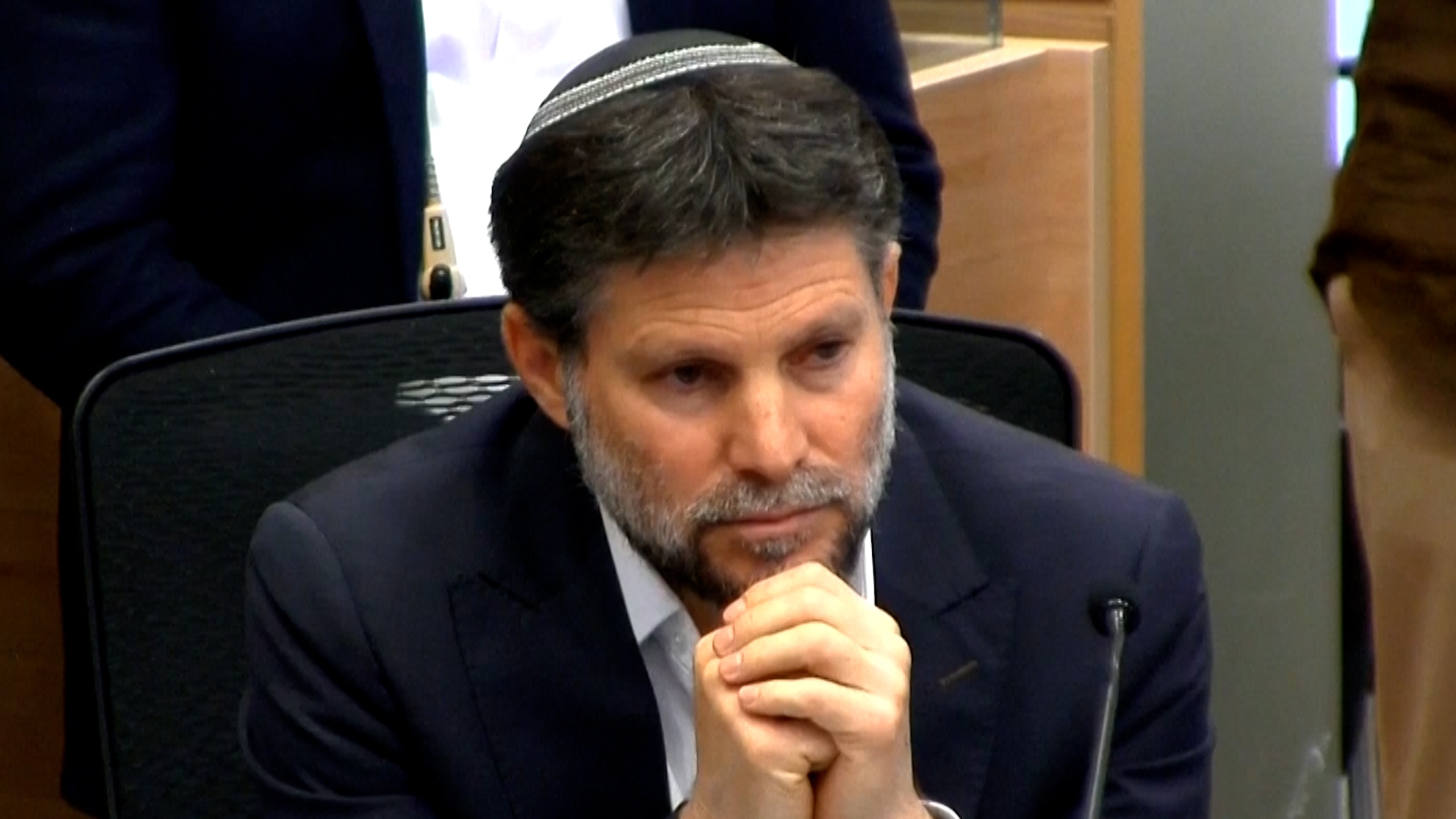 Menteri Keuangan sayap kanan Israel Smotrich mengatakan ICC berupaya menangkapnya