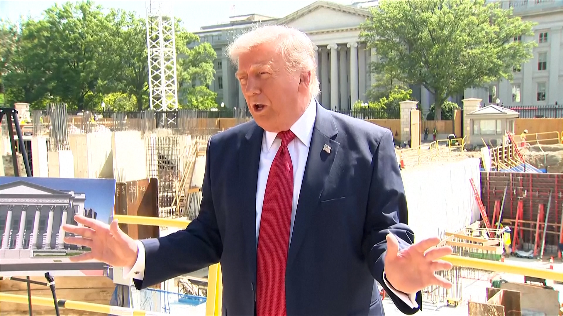 Trump memamerkan ballroom Gedung Putih baru yang 'dilindungi drone'