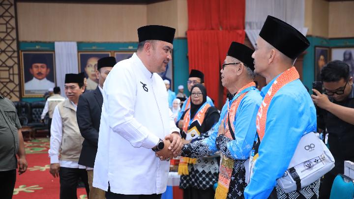 Bupati Bogor Resmi Melepas 335 Jamaah Haji Kloter 24