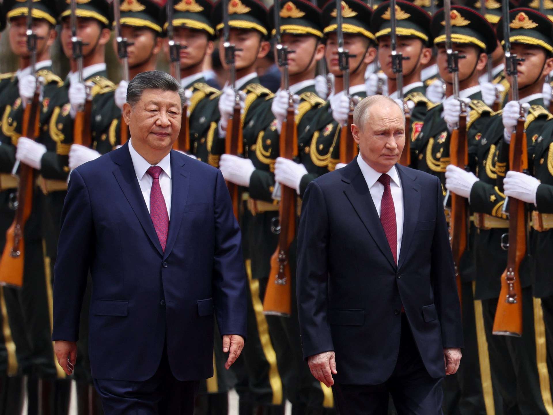Xi Jinping dari Tiongkok dan Presiden Rusia Vladimir Putin bertemu di Beijing