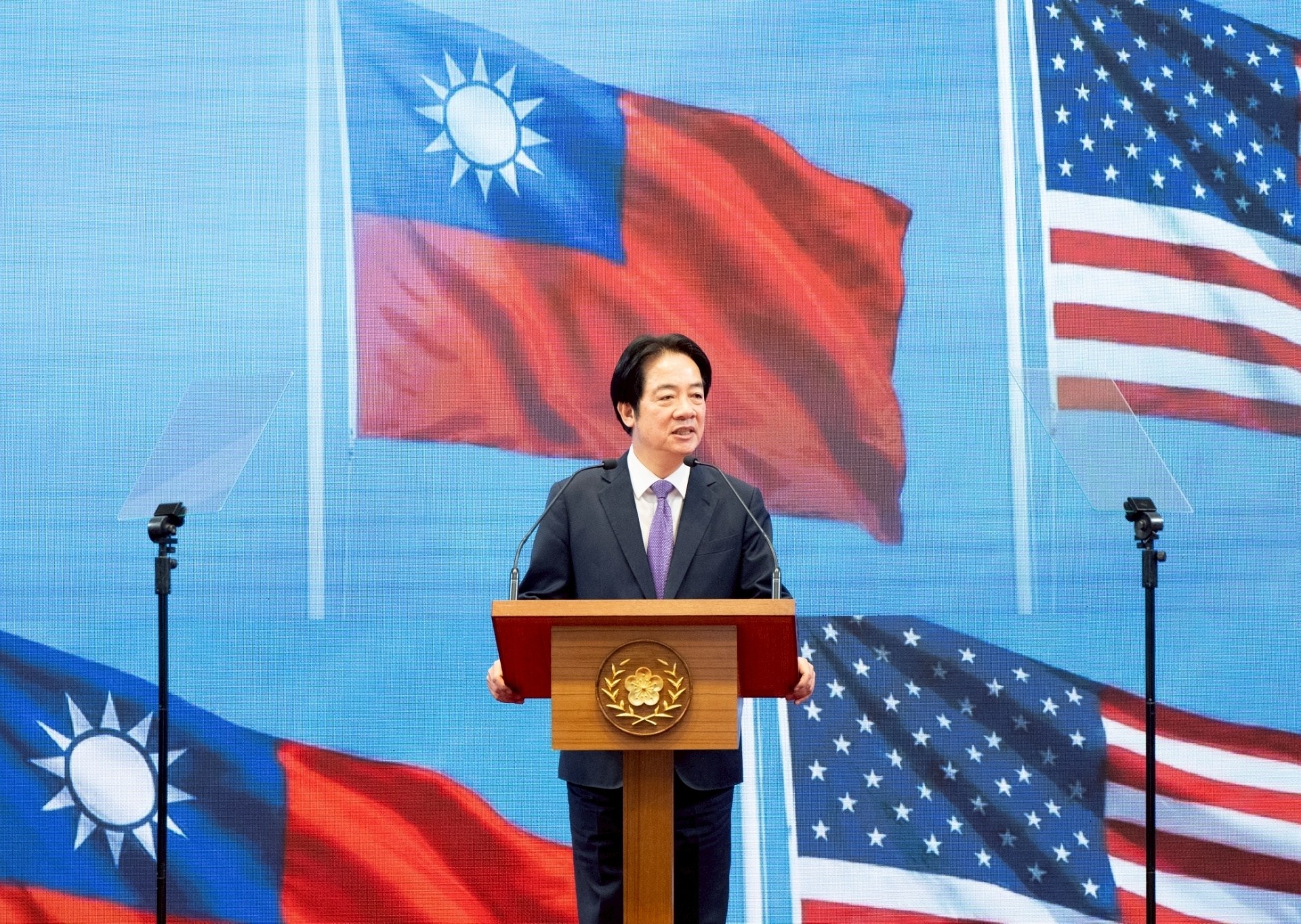 presiden-taiwan-lai-mengatakan-dia-akan-dengan-senang-hati-berbicara-dengan-donald-trump