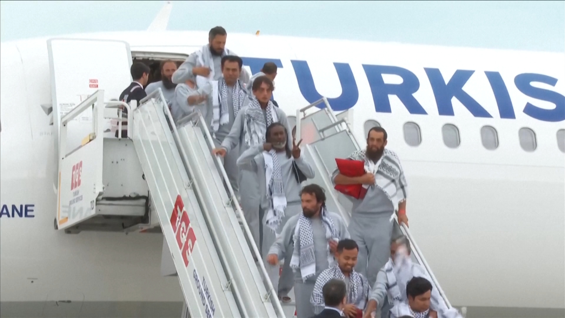 Aktivis armada menceritakan kekerasan Israel saat mereka tiba di Turkiye