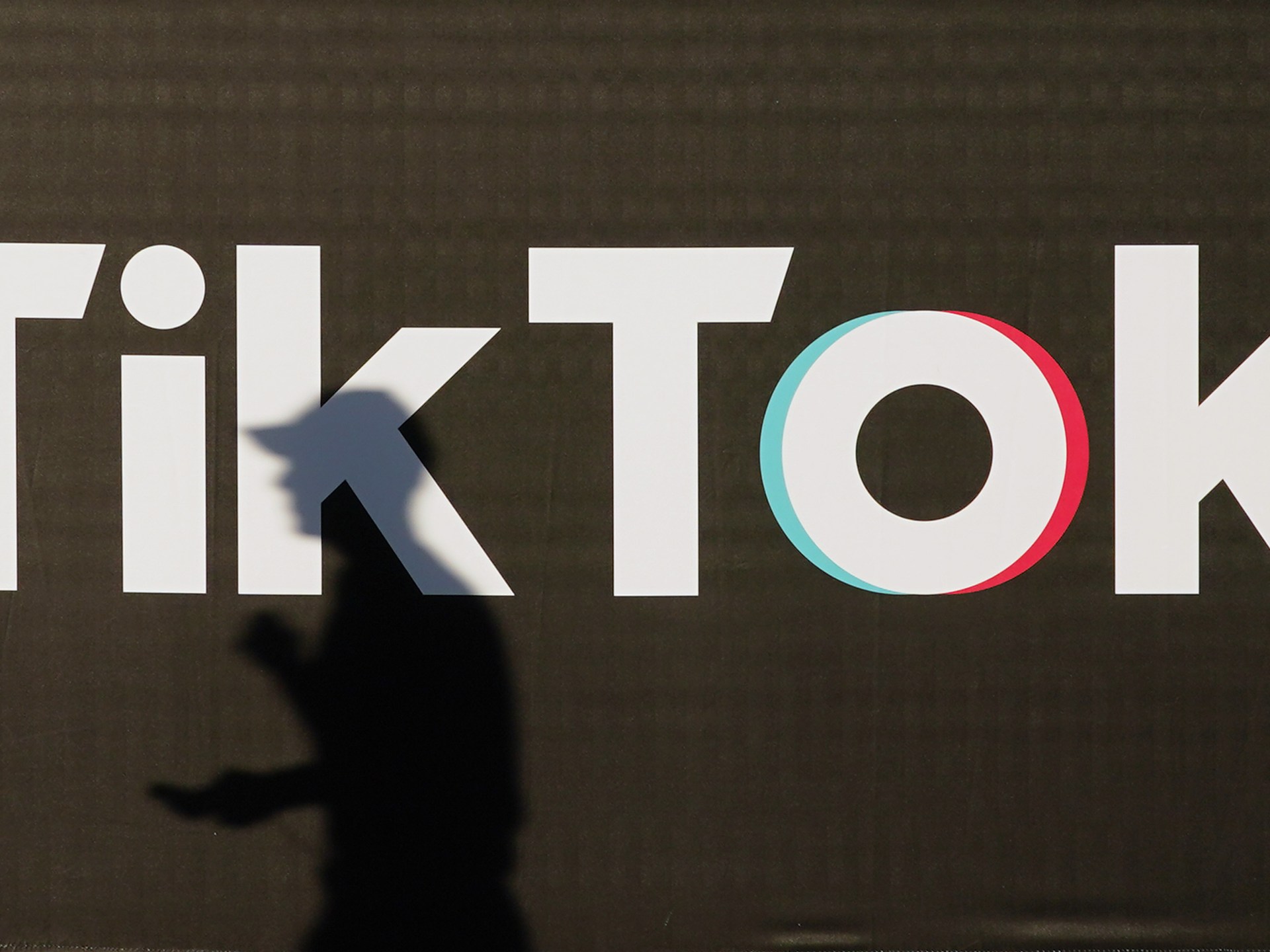 Malaysia memerintahkan TikTok untuk mengatasi konten 'pencemaran nama baik' tentang raja