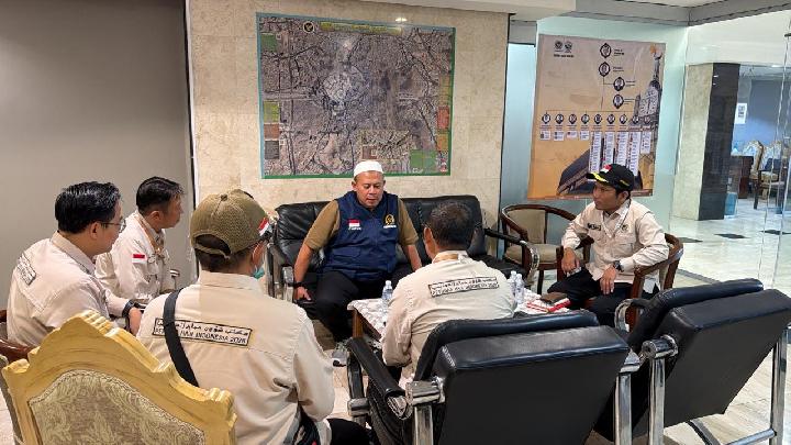 Tim Pengawas Haji DPR Tinjau Distribusi Obat dan Layanan Kesehatan Jemaah di Makkah