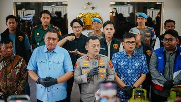 polres-bogor-bongkar-7-kasus-migas-minerba,-15-tersangka-ditangkap