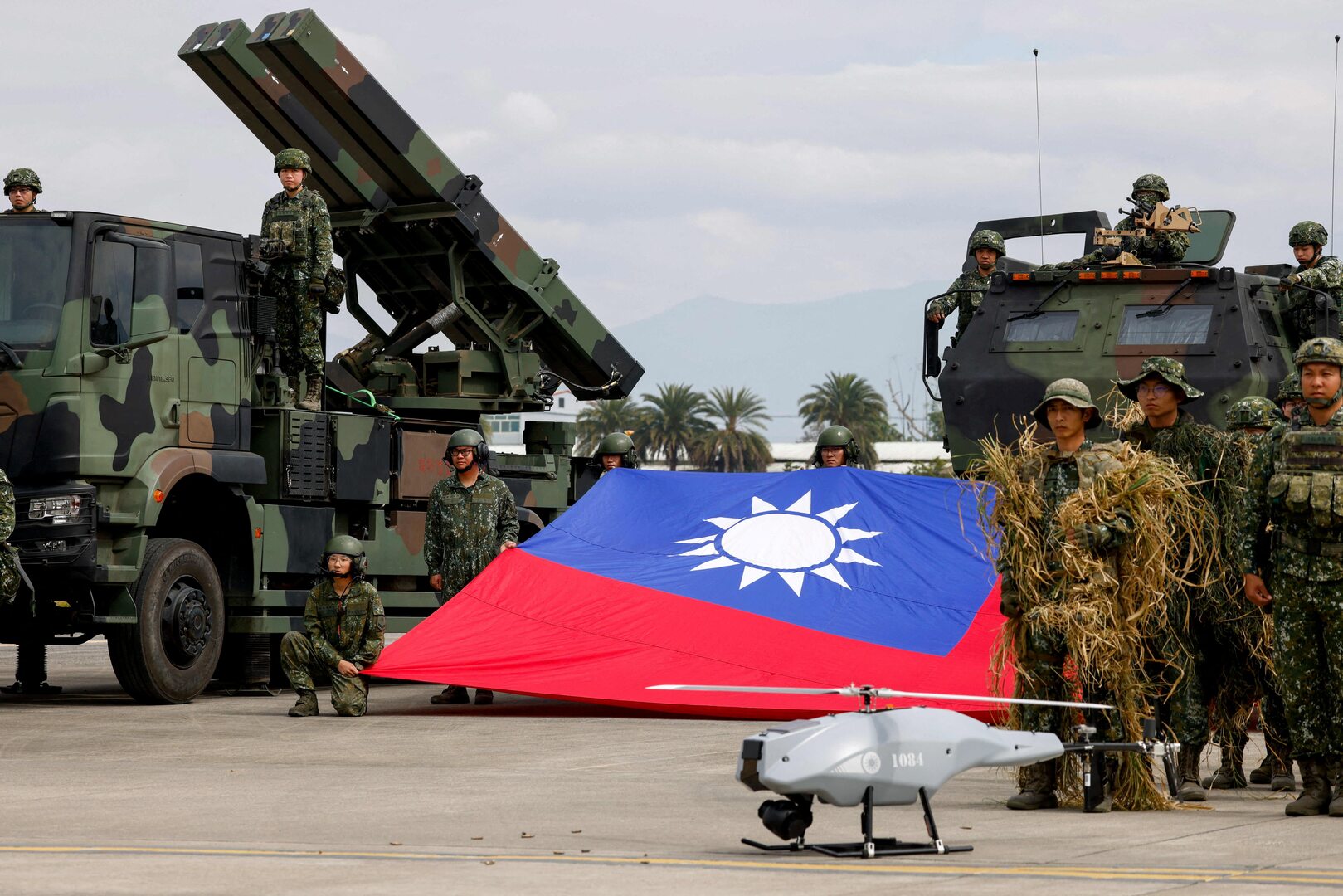 Mengapa tertundanya pengiriman senjata AS menggemparkan Taiwan?