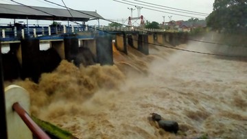 Puncak Bogor Hujan Deras, Bendung Katulampa Siaga 3
