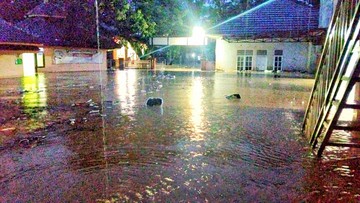 Diguyur Hujan Deras, Pasar dan Puskesmas di Palabuhanratu Terendam Banjir
