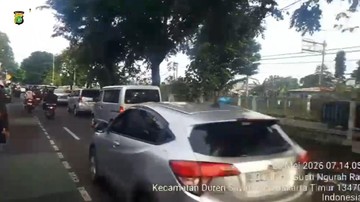 Tawuran Dekat Stasiun Klender Sempat Bikin Lalin Macet