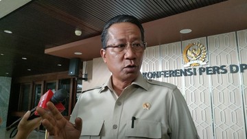 Revisi UU Polri Bahas Usia Pensiun, Menkum Sebut demi Keadilan