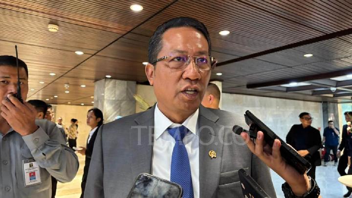 Kata Menhum soal Revisi UU Polri Atur Tambah Usia Pensiun