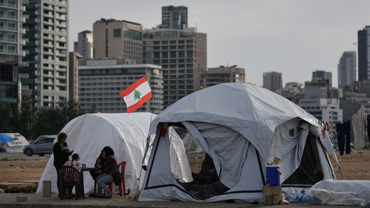 Perayaan Hari Pembebasan Lebanon yang tenang di bawah pendudukan baru Israel