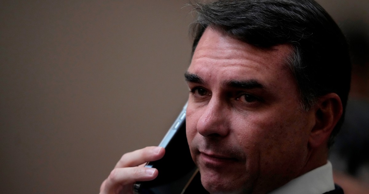 Flavio Bolsonaro dari Brasil bertemu dengan Trump di tengah masalah pencalonan presiden