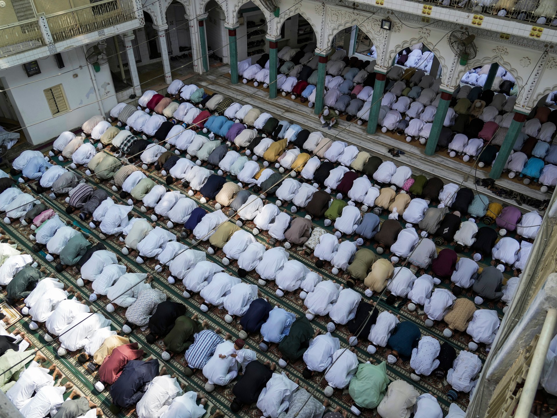 'Tentu saja takut': Umat Islam di India tidak diberi ruang publik untuk salat Idul Fitri