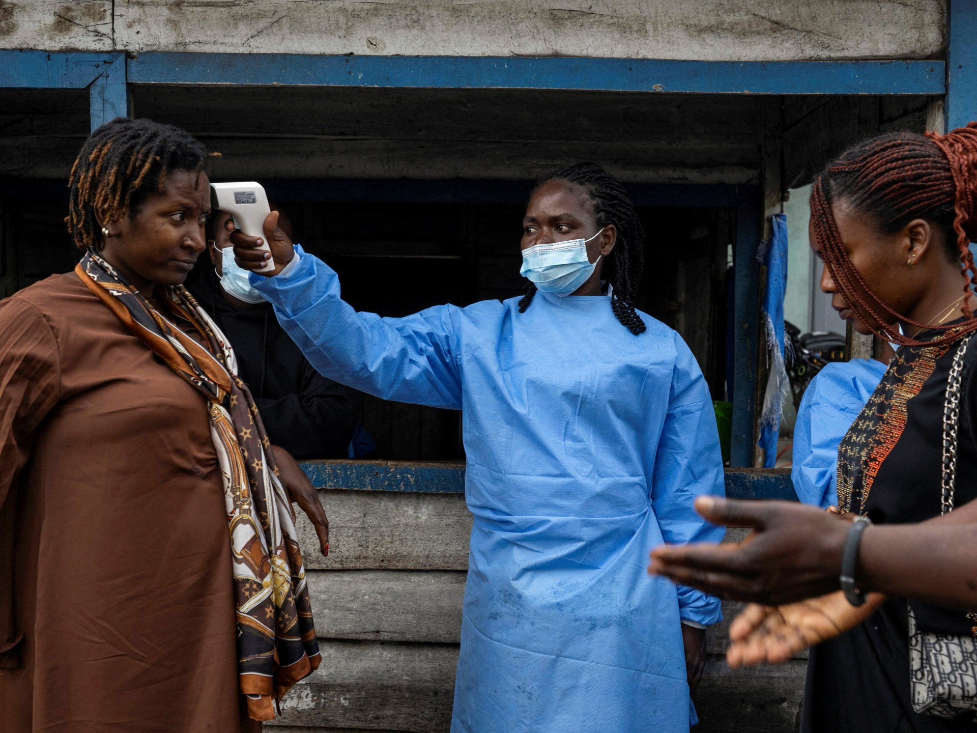 DRC menghadapi 'bentrokan dahsyat' antara Ebola dan perang, kepala WHO diperingatkan