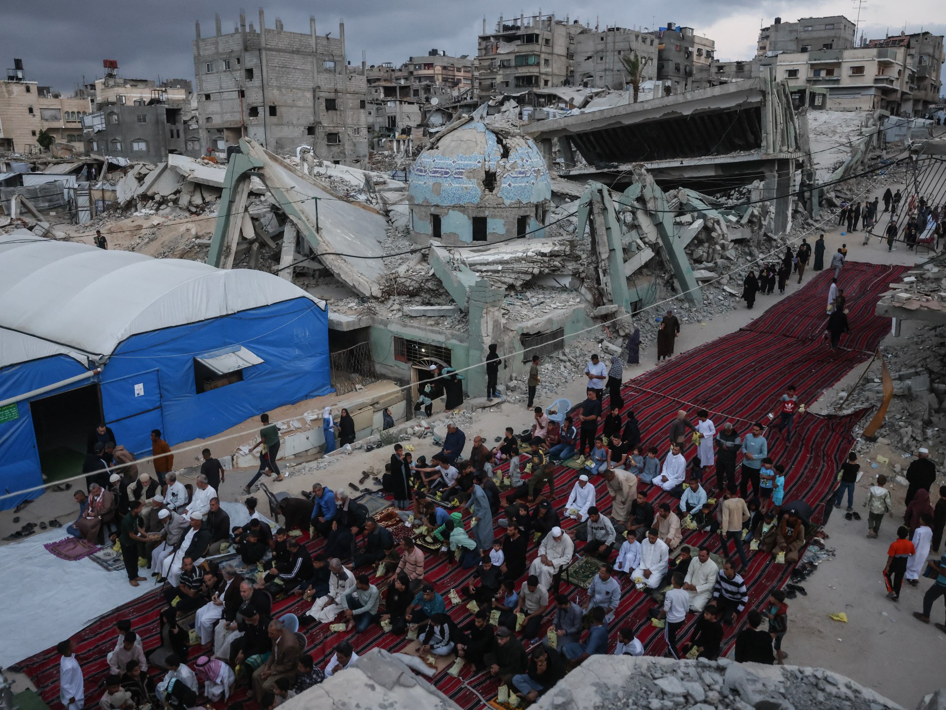 'Idul Fitri tidak masuk tenda': Warga Palestina di Gaza menghadapi hari libur yang suram