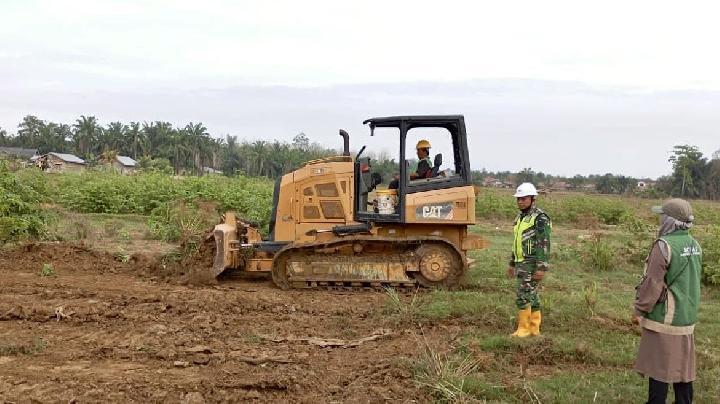 rehabilitasi-sawah-di-aceh-tamiang-libatkan-tni-dan-universitas