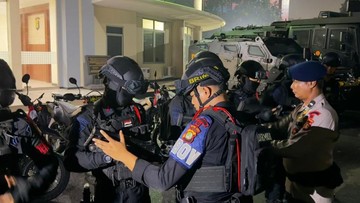 Polisi Tangkap 4 Remaja Tawuran di Kalimalang, Sajam hingga Stik Golf Disita