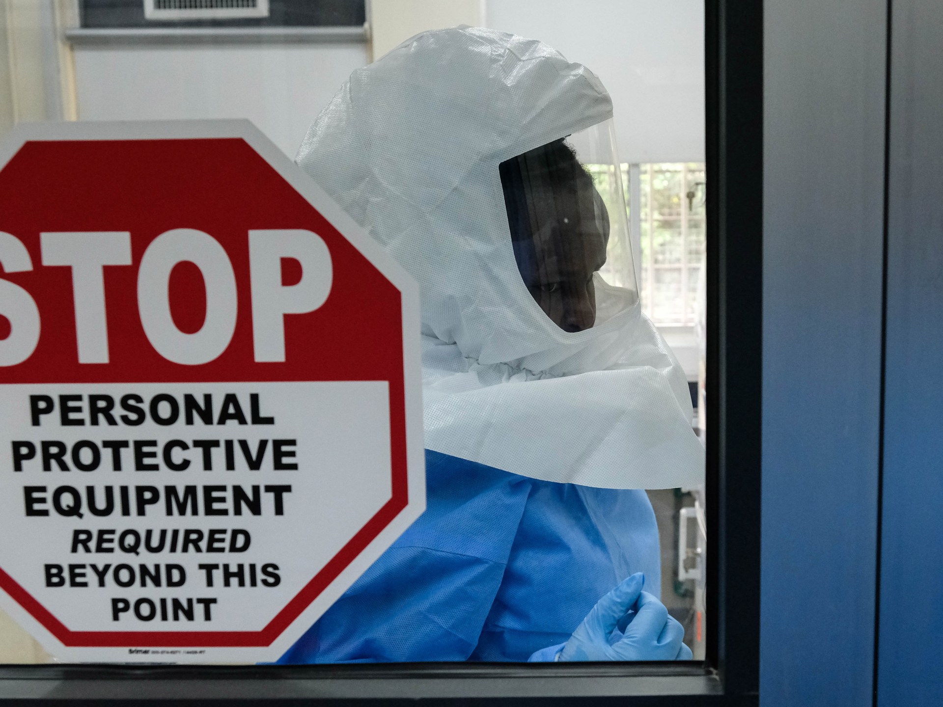 Wabah Ebola: Pembatasan perjalanan apa yang diberlakukan negara-negara?