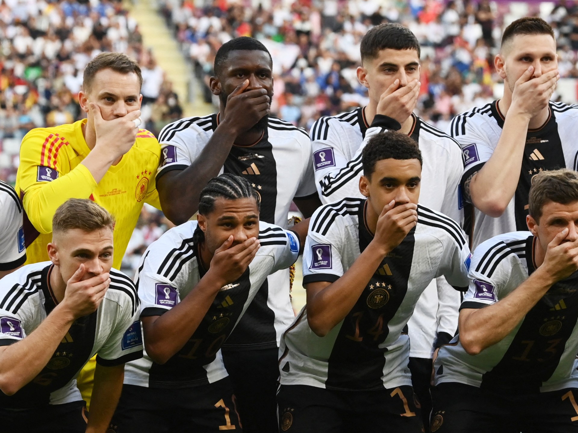 Voeller Jerman mendesak para pemain untuk menghindari kondisi politik di Piala Dunia