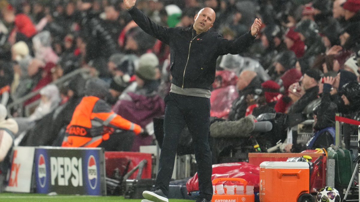 Liverpool memecat Arne Slot setelah gagal mempertahankan gelar Liga Premier