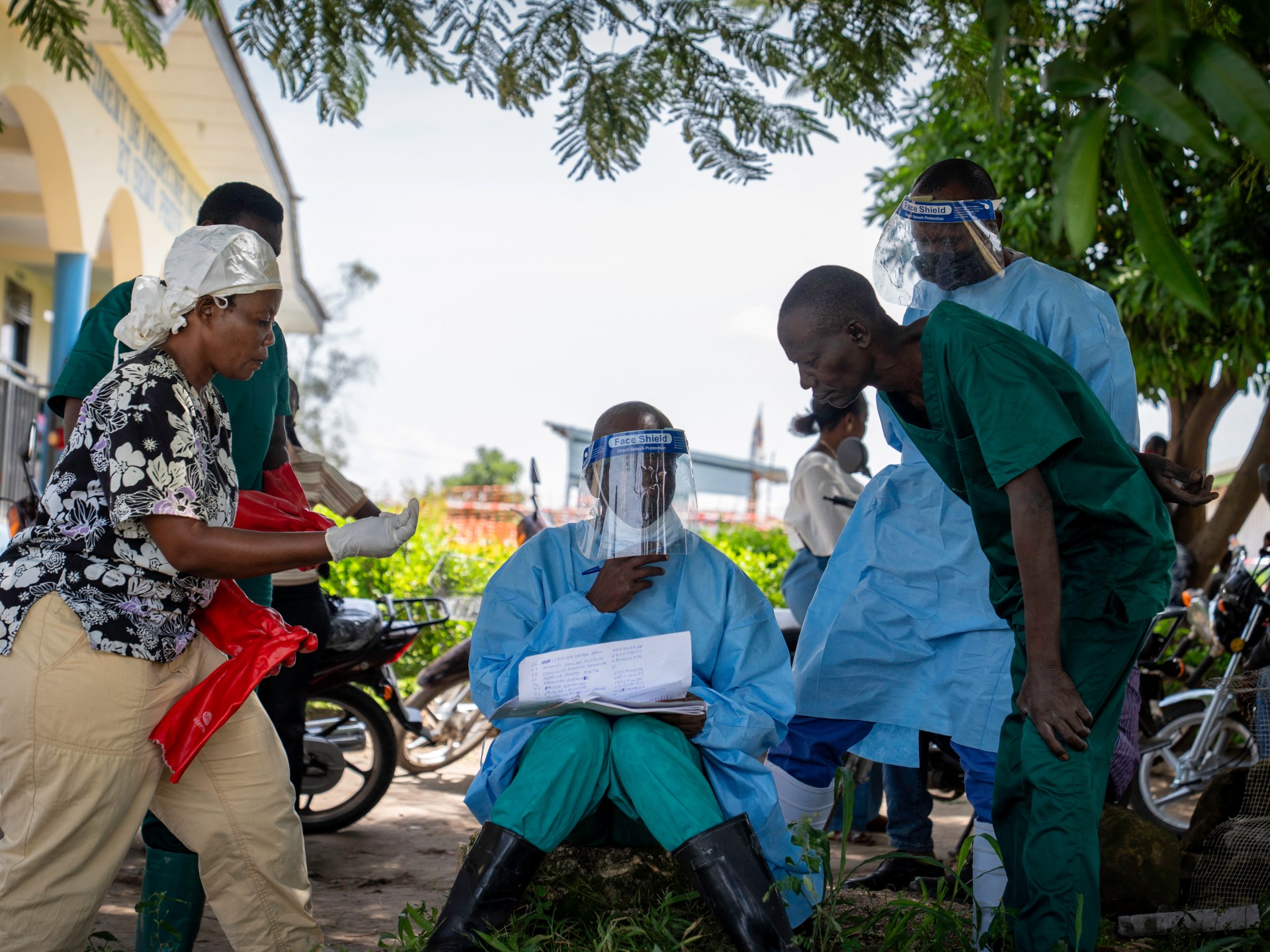 Organisasi Kesehatan Dunia memuji kesembuhan lima pasien Ebola