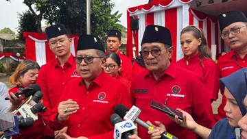 PDIP soal Jokowi Keliling RI: Harusnya Jadi Tanggung Jawab, Bukan Elektoral