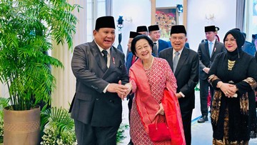 Gerindra Sebut Gandengan Tangan Prabowo-Mega Tunjukkan Persahabatan yang Kuat