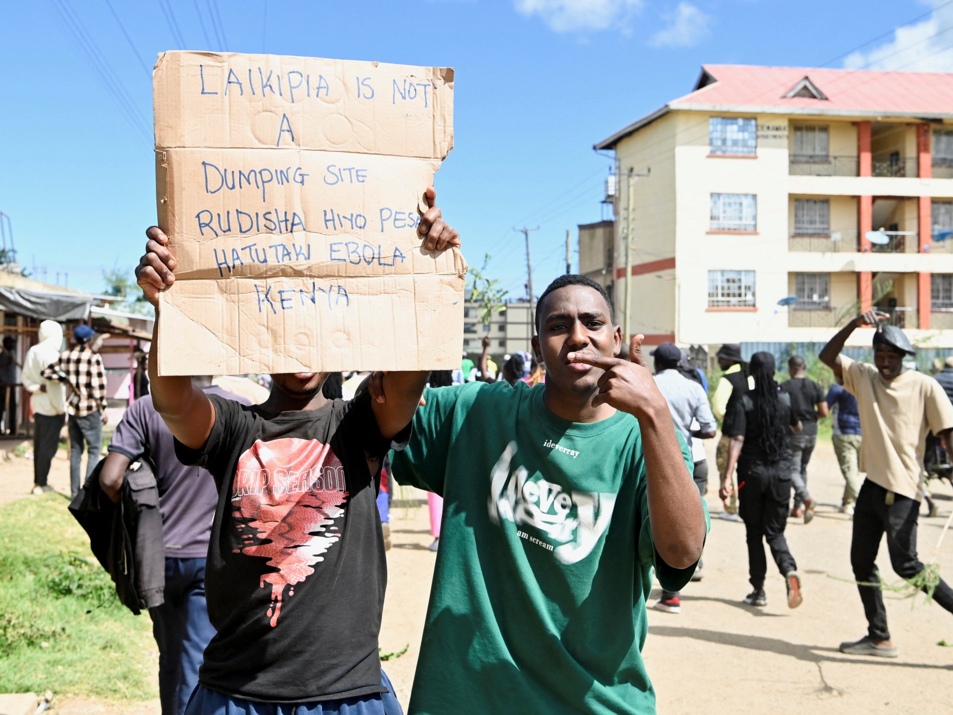 Warga Kenya memprotes pusat karantina Ebola bagi warga AS