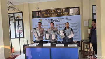 Maling Modus Jamin Iphone Replika di Tebet Jual Motor Hasil Curian ke Dealer