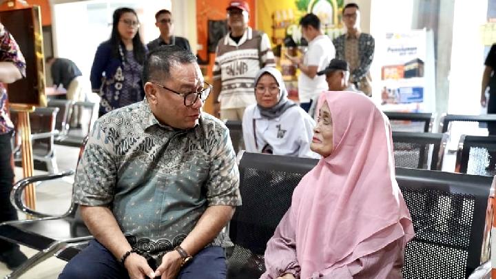 taspen-gerak-cepat,-99-persen-peserta-pensiun-terima-gaji-ke-13-di-hari-pertama-penyaluran