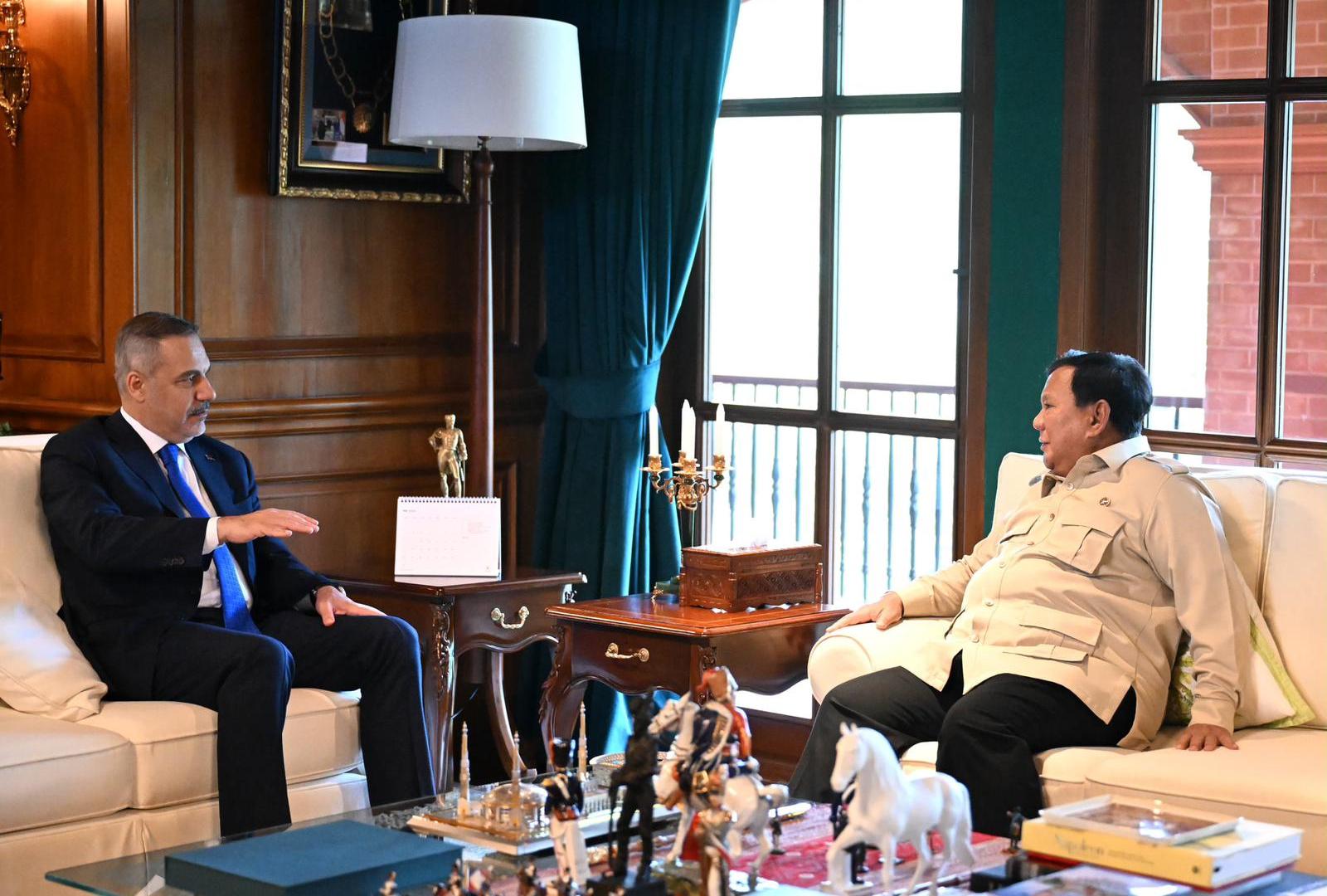 Diplomat utama Turki dan presiden Indonesia membahas tujuan perdagangan $10 miliar